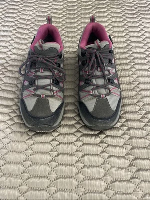 Bearpaw Women's Hiking Boots Size 7.5 Gray Waterproof Excellent cond. - Image 1 of 4