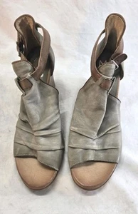 *Miz Mooz Women's Size 41 Leather Wedge Sandals Kismet Khaki New - Picture 1 of 5