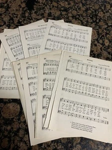 30 pages Vintage Hymnal pages From 1948 Great For Crafts Scrapbooking - Picture 1 of 3