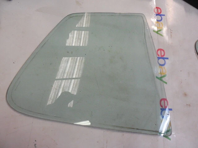 Cristal ventana ventilación cuarto pasajero derecho Porsche 924 77-88 477845312 Foto 1 de 4