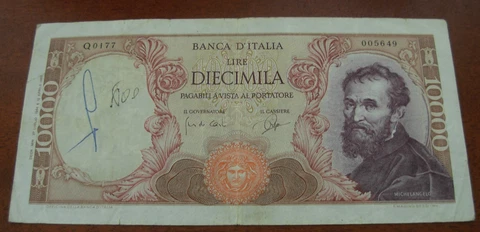 Italy 1962-73 10000 Lire Circulated Note Cover
