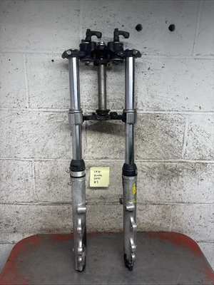 Yamaha Xs650 Xs 650 1975 horquillas delanteras triple árbol Foto 1 de 4