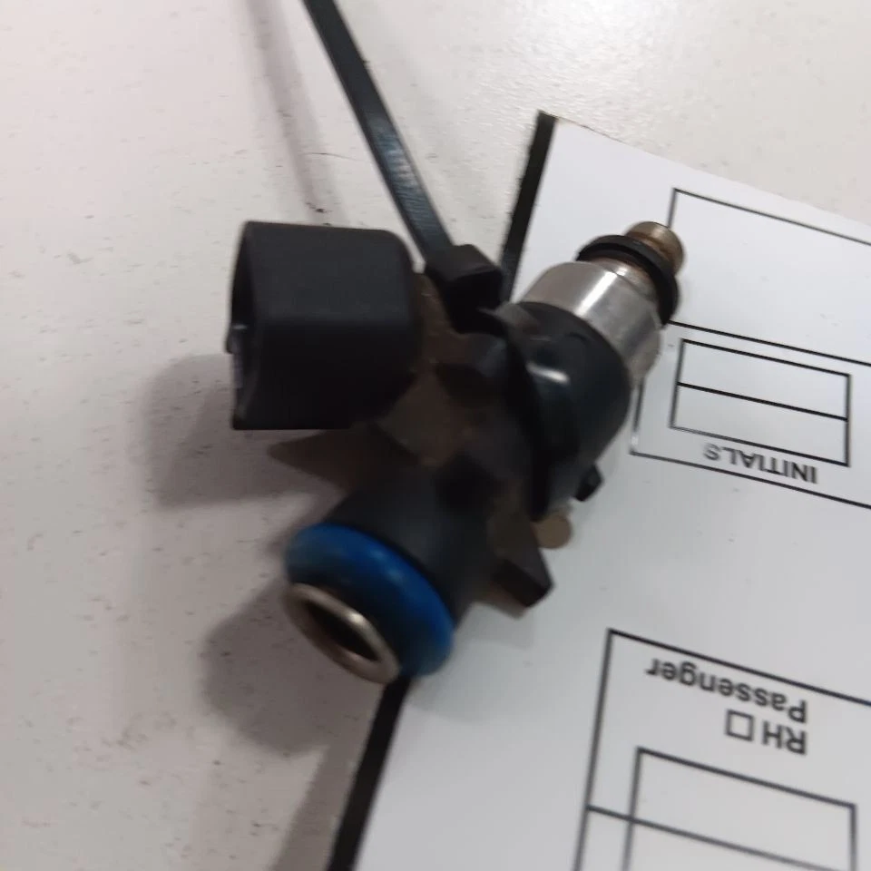 Inyector de inyección de combustible para Dodge Caravan 11-20 Foto 1 de 4