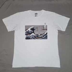 Uniqlo UT Shirt Mens Medium White Hokusai Wave Museum of Fine Arts Graphic Tee - Picture 1 of 13