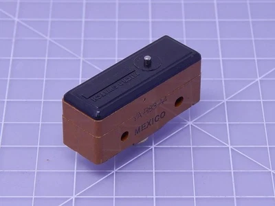HONEYWELL YA-R83-A4 MICRO SWITCH T114484 - Image 1 of 4
