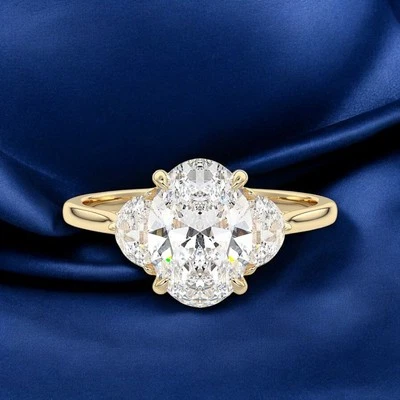 Engagement Ring Lab Grown 18k Yellow Gold 2.5 Carat IGI Certified Oval Diamond - Image 1 of 4