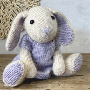 Chloe Hase Strickset - Bild 1 von 2
