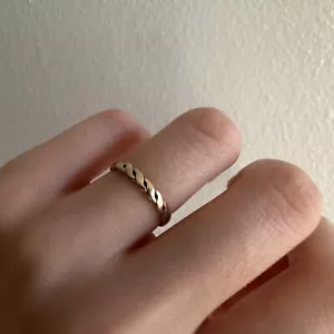 Vintage 14k Yellow Gold Twisted Eternity Band Size 4.5 - Picture 1 of 5