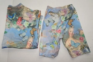 Fashion Nova klassische Kunst & Schmetterlinge Print Kurzarm Top und Biker Short - Bild 1 von 17