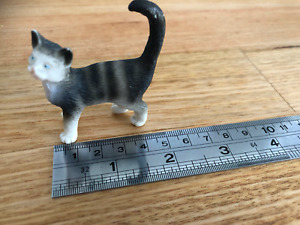 Schleich 1997 Farm Life grey tiger tabby Cat Standing  # 13122 Tail Raised