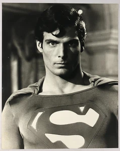 Christopher Reeve in Superman Original Press Photo 8x10 Handsome Actor Superhero - Picture 1 of 5