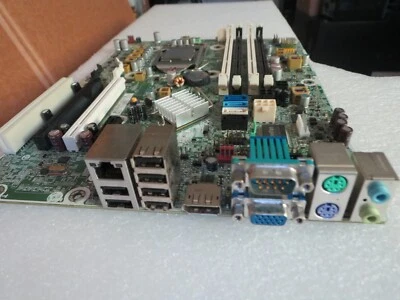 HP 611834-001/611793-003Mother Board w/Intel i5-2400 3.10GHZ Combo - Image 1 of 4