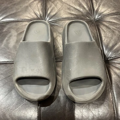 Adidas Yeezy Slide Size 10 - Image 1 of 4