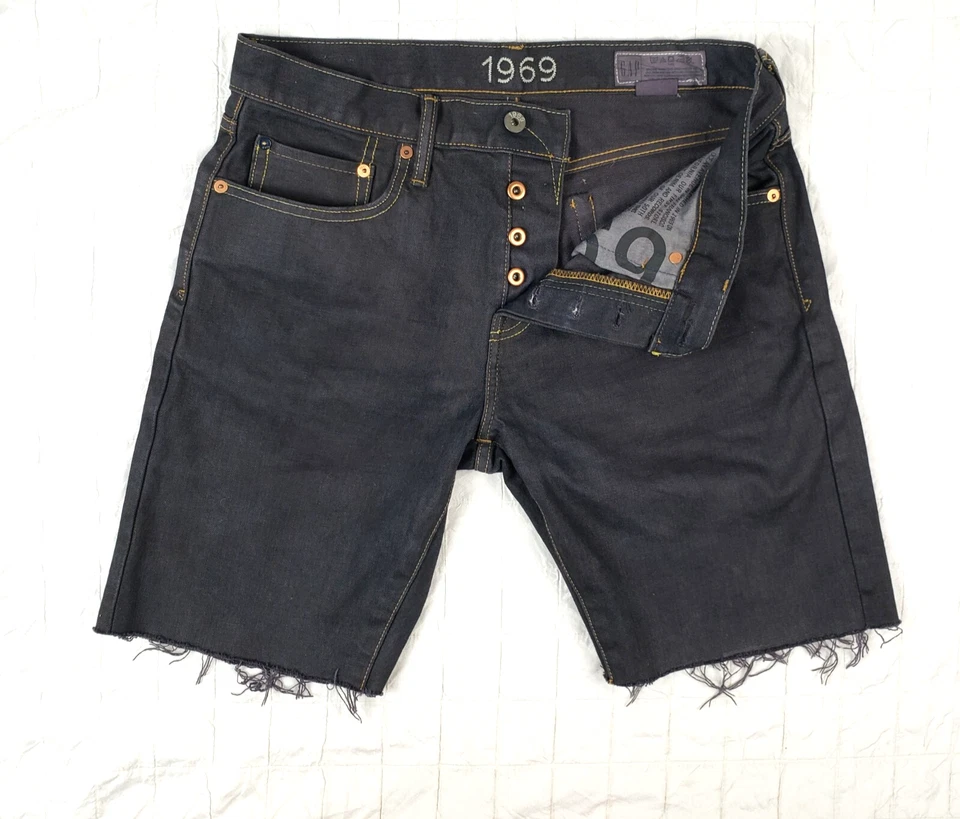 Gap 1969 男式 31 码修身灰色日本镂空牛仔剪裁短裤 Jean Jort — 第 1/4 张图片