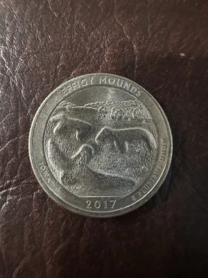 2017 P Effigy Mounds National State Park Quarter Iowa, USA - Image 1 of 2