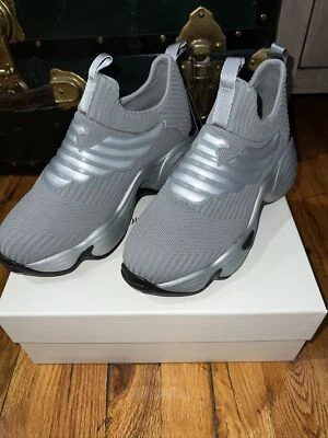 Zapatillas deportivas para mujer Emporio Armani AUTÉNTICAS NUEVAS SIN CAJA venta al por menor $575 Foto 1 de 4