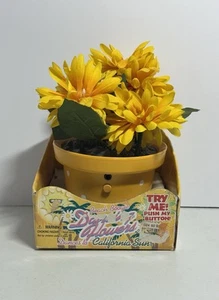 Neu im Karton Gemmy TANZENDE BLUMEN Topf drücken/bewegen aktiviert - Tanz zur "California Sun" - Bild 1 von 6