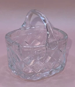 Trinket Basket Clear Square Glass with Handle Vintage - Picture 1 of 5