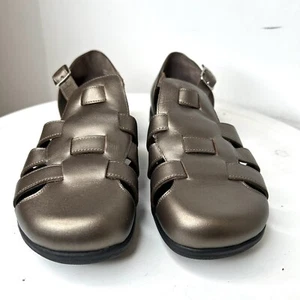 Walking Cradles Womens Closed Toe Sandals In Dark Gold Size 10 WW - Picture 1 of 10