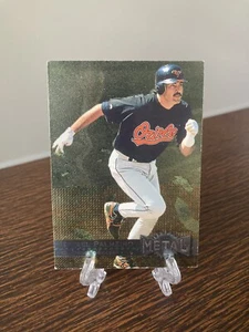 1996 Metal Universe #8 Rafael Palmeiro Baltimore Orioles EX- Wear - Picture 1 of 2