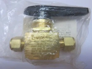 SWAGELOK B-45S8 BRASS Ball Valve 12 Cv, 1/2 in.  - Picture 1 of 5