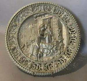 ANTICO CARICATORE VITTORIANO FIGURATIVO IN RILIEVO 15" METALLO FUSO - Foto 1 di 8
