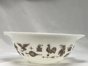 Pyrex American Cinderella 443 2 1/2 Quart Nesting Bowl Milk Glass Cookware - Picture 1 of 12