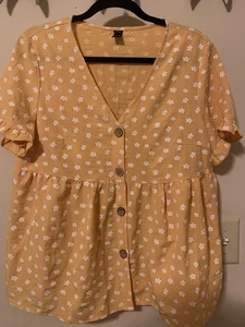 Blusa/top floral amarillo/dorado con botones manga volantes Shein para mujer - Imagen 1 de 9