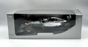 *NEW* Minichamps 1/18 Amg Mercedes F1 W05 Lewis Hamilton 2014 World Champion - Picture 1 of 8