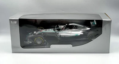 *NEW* Minichamps 1/18 Amg Mercedes F1 W05 Lewis Hamilton 2014 World Champion - Image 1 of 4
