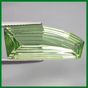 9.76 Cts ROMANTIC FANCY KITE (23 x 10 mm) NATURAL GREEN AMETHYST (PRASIOLITE)GEM - Picture 1 of 7
