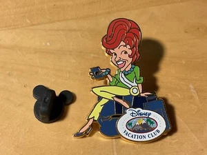 Disney Vacation Club Member Magic. Pin de liberación limitada: Humphrey el oso - Imagen 1 de 2