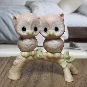 Estatuilla de búhos de porcelana bisque sentados en rama 3" de alto PMI ENESCO 1993 firmada - Imagen 1 de 5