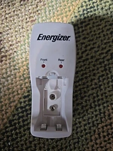 Energizer Ni-Cd & Ni-MH CHM24 Rechargeable 2/4 AA Battery Charger - Picture 1 of 3