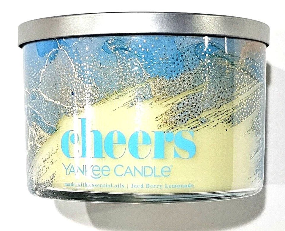 Limonada Yankee Candle Cheers Iced Berry hecha con aceites esenciales 18 oz Foto 1 de 1