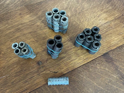 Juego de 18 anclajes de hormigón KEYSTONE -- Varios tamaños  Foto 1 de 4