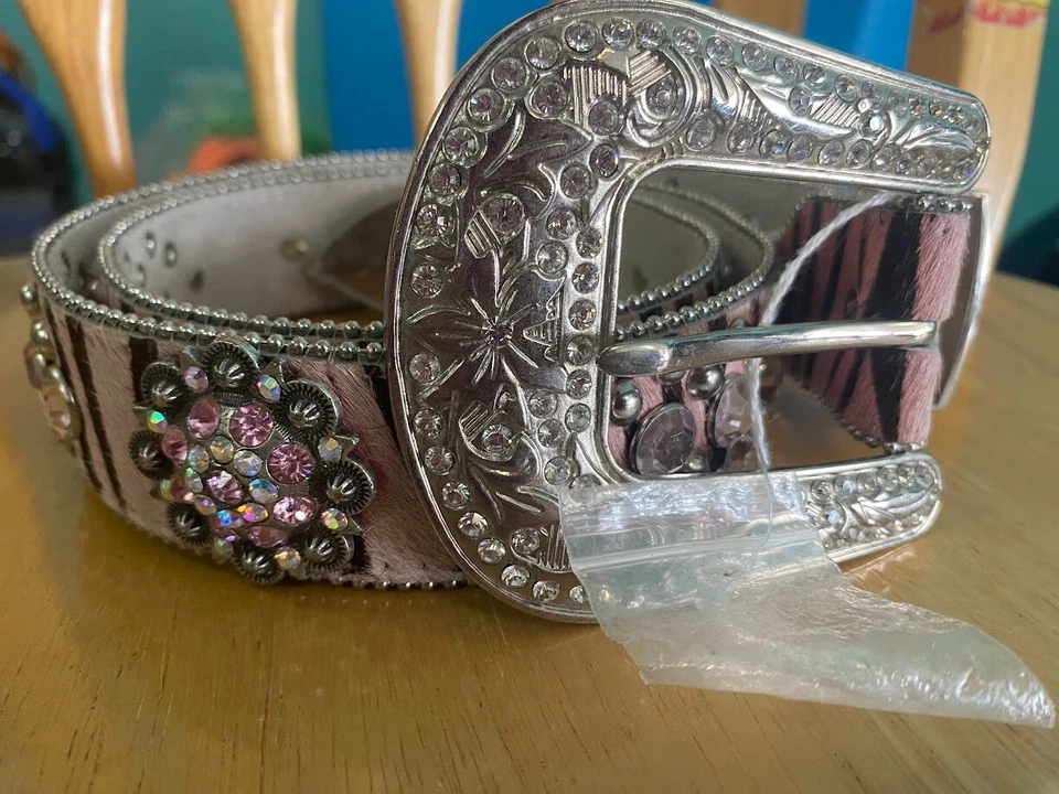 Cinturón de cuero con diseño tachonado brillante vaquera occidental de diamantes de imitación pequeño/mediano Foto 1 de 1