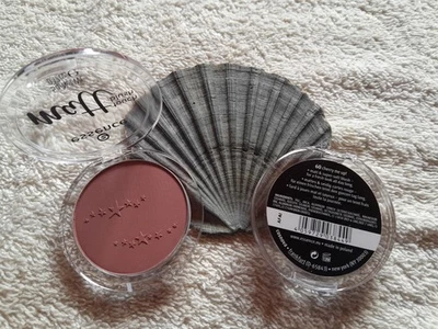Essence 60 cherry me up!  5g  Matt touch blush 2 Stück - Bild 1 von 2