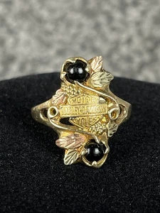 Anillo de Colección Harley Davidson Black Hills Oro 10k Talla 12 Piedras de Ónix Hojas Ornamentadas - Imagen 1 de 11