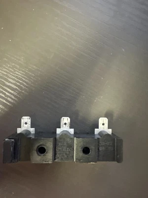 E219647 GE DRYER 3 POLE TERMINAL BLOCK FREE SHIPPING Z62 - Image 1 of 3