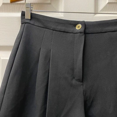 Michael Kors Women's Size 6 Pleated Black High Rise Shorts Gold Button Stretch - Image 1 of 4