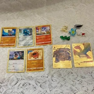 Lot EE: 12pc Lot of Pokémon Collectibles - Picture 1 of 10
