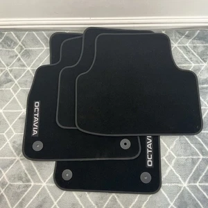 GENUINE SKODA OCTAVIA MK3 2020-2024 VELOUR FLOOR MATS MAT SET CARPET BLACK - Picture 1 of 11