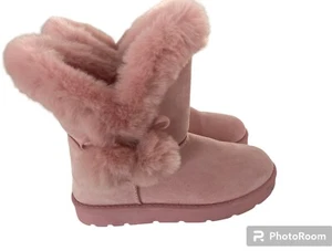 Rough Women Boots Size 8 Pink Blush Fur Pompoms - Picture 1 of 7