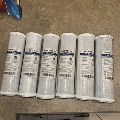 6 New in plastic but damaged HYDRONIX CB-25-1005 NSF Carbon Block Filters - Image 1 of 4