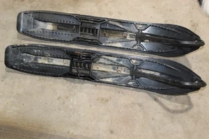 2006 Polaris Rmk 600 700 800 900 Skis Runners Pair Set READ DESCRIPTION - Picture 1 of 11