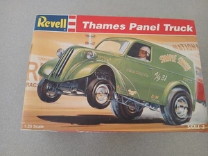 Vintage Revell Thames ‘Panel Truck’. 1/25. #7609. - Picture 1 of 7
