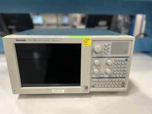 Tektronix TLA704 Logic Analyzer Color Portable Mainframe - Picture 1 of 9