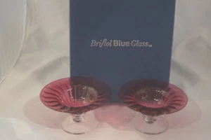 Bristol Ruby Glass Ltd - Ein Paar geriffelte Eisbecher Geschirr (verpackt) - Bild 1 von 4