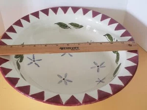 Vintage Hand Painted 12" Serving Bowl Ceramic Flowers Leaves Farmhouse Folk GUC - Imagen 1 de 1